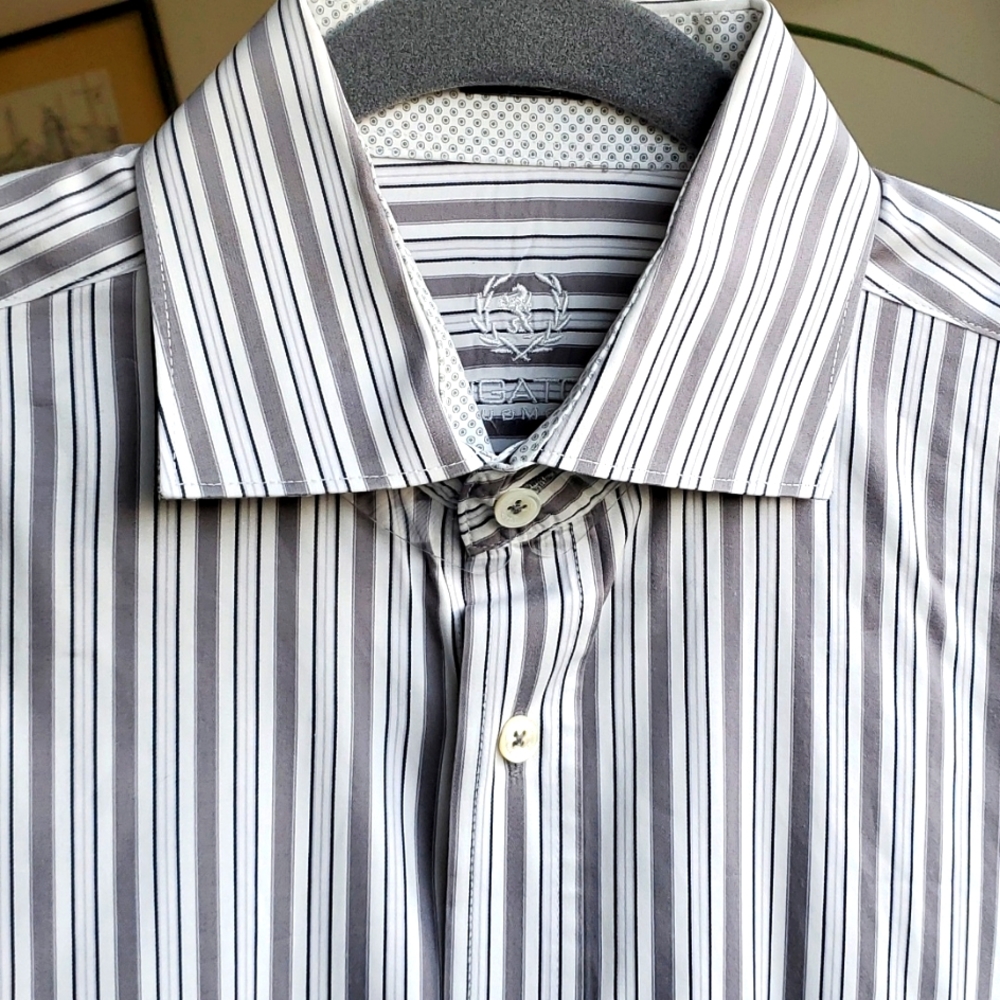 Bugatchi Uomo stripped shirt size  Large